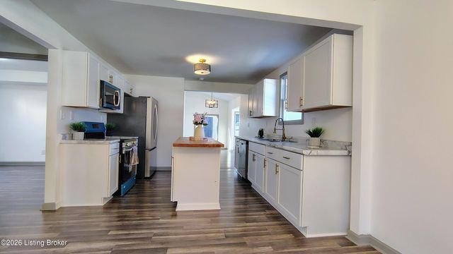 3020 Wurtele Ave, Louisville, KY 40216