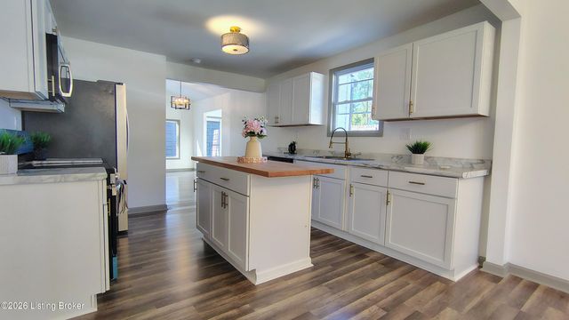 3020 Wurtele Ave, Louisville, KY 40216
