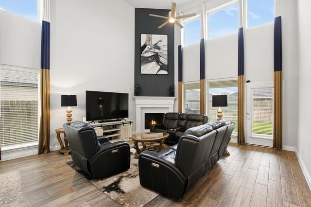 19451 Gray Mare Drive, Tomball, TX 77377