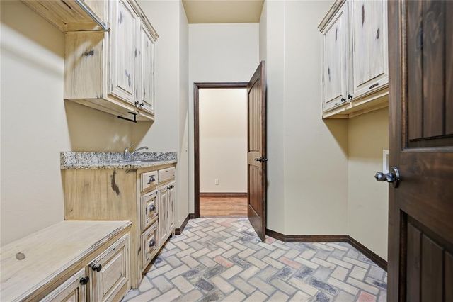 4005 Wayfield Avenue, Oklahoma City, OK 73179
