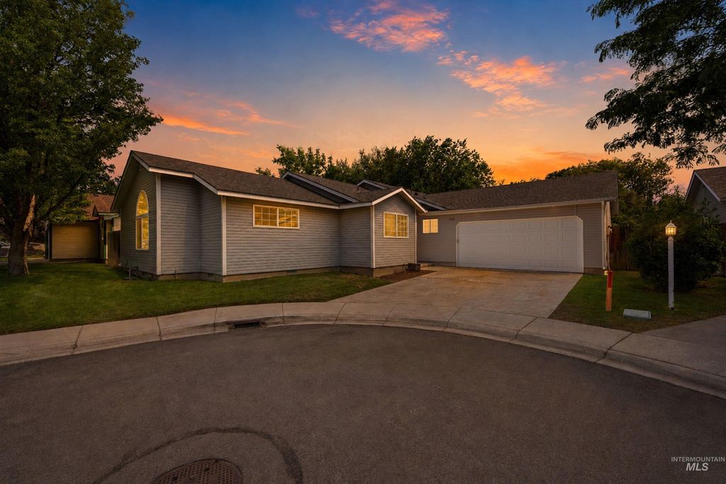 746 S Coral Pl, Boise, ID 83705 photo 1