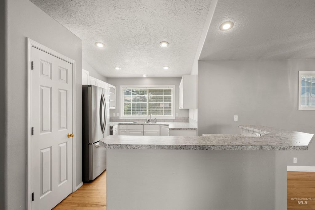 746 S Coral Pl, Boise, ID 83705 photo 5