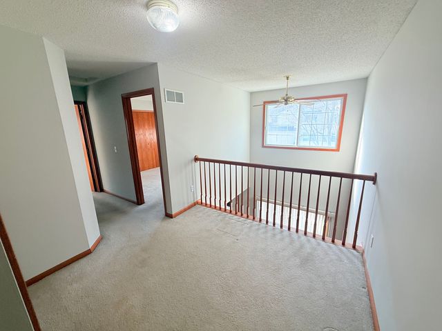 443 Leeward Trail, Woodbury, MN 55129