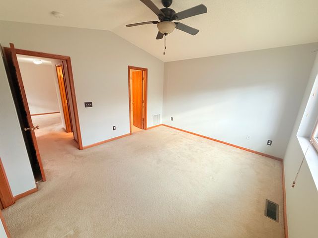 443 Leeward Trail, Woodbury, MN 55129