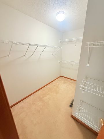 443 Leeward Trail, Woodbury, MN 55129