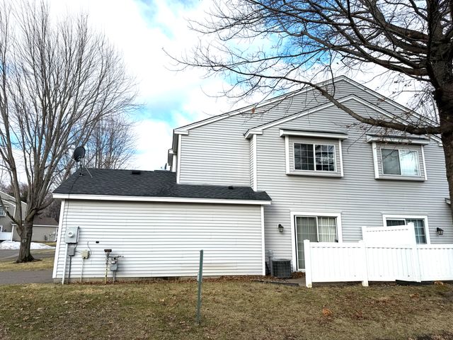 443 Leeward Trail, Woodbury, MN 55129