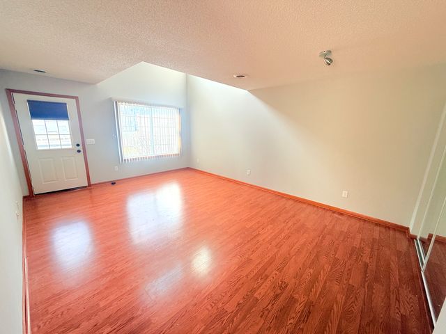 443 Leeward Trail, Woodbury, MN 55129