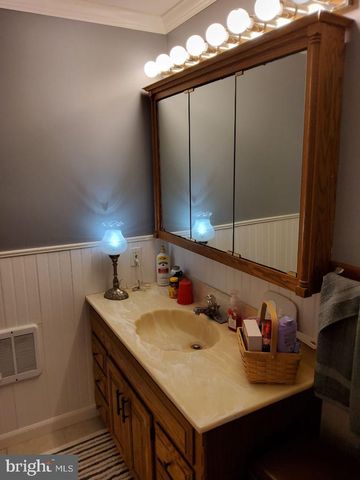 1222 HILLSIDE RD, Pasadena, MD 21122