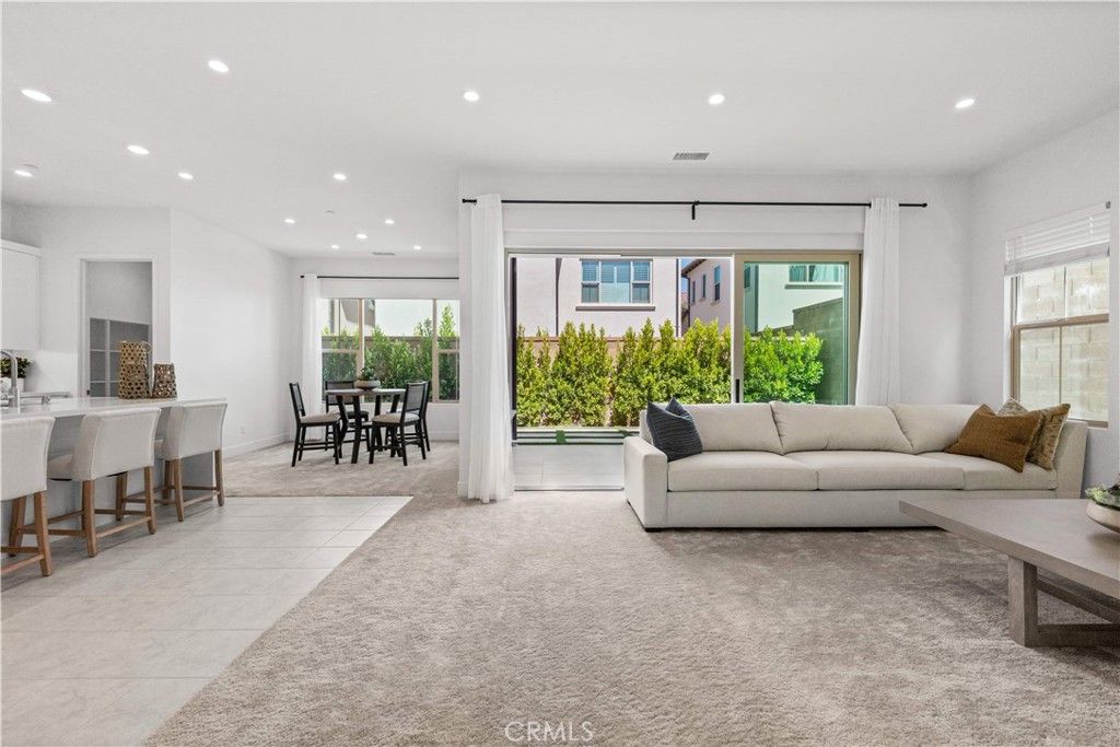 106 Glydon, Irvine, CA 92618 — photo 3