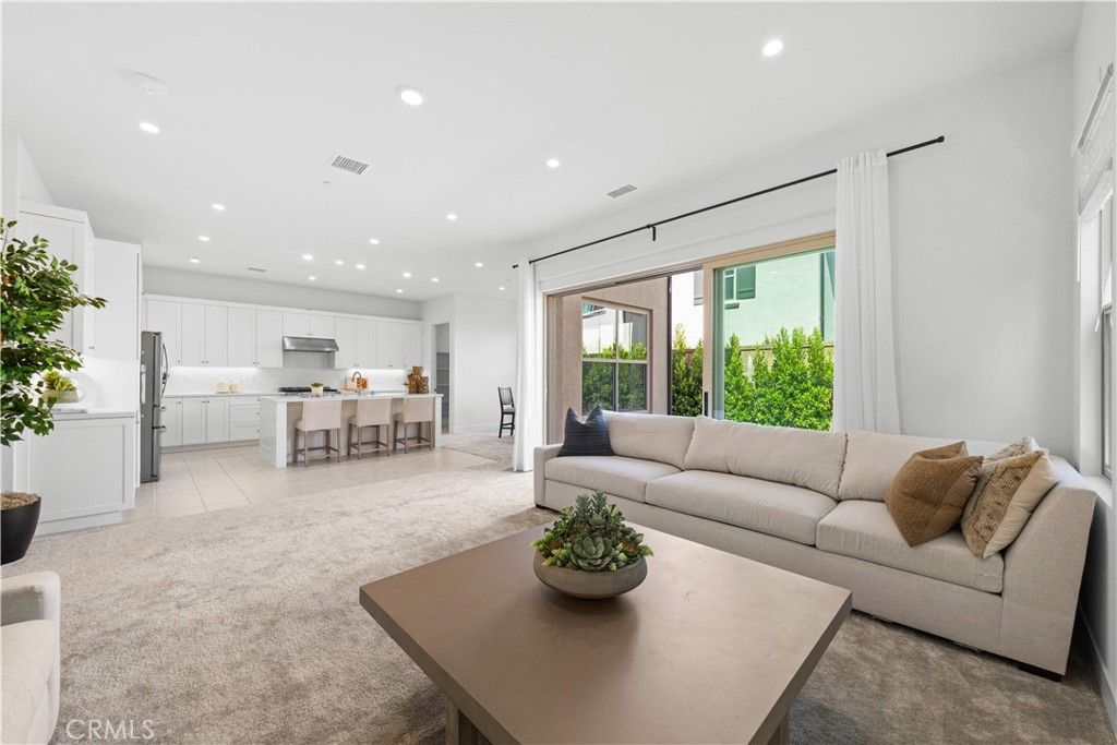 106 Glydon, Irvine, CA 92618 — photo 4