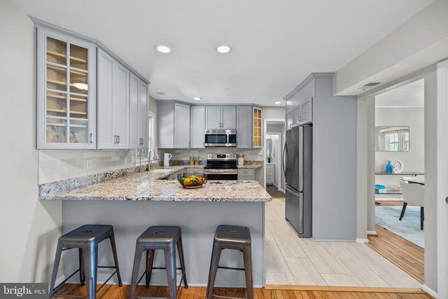 9556 PINE BOUGH PL, Vienna, VA 22181