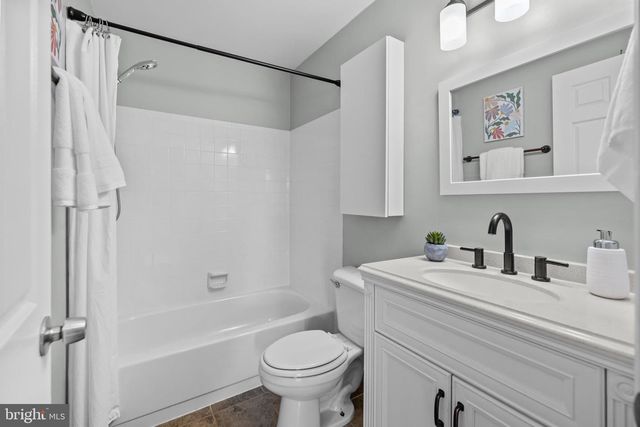 9556 PINE BOUGH PL, Vienna, VA 22181
