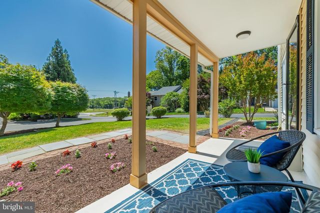 9556 PINE BOUGH PL, Vienna, VA 22181