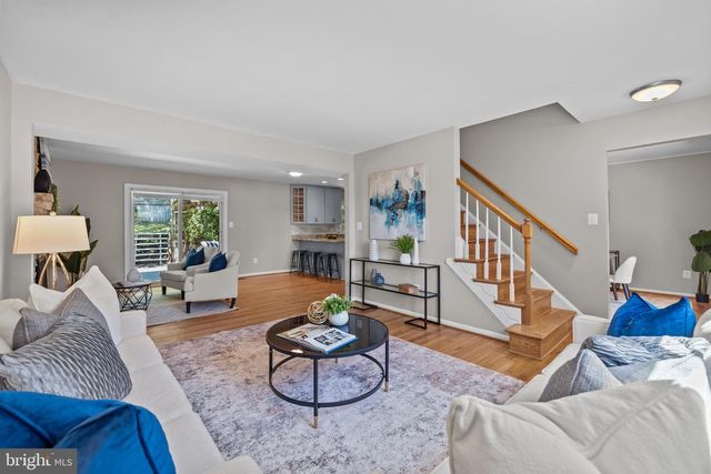 9556 PINE BOUGH PL, Vienna, VA 22181