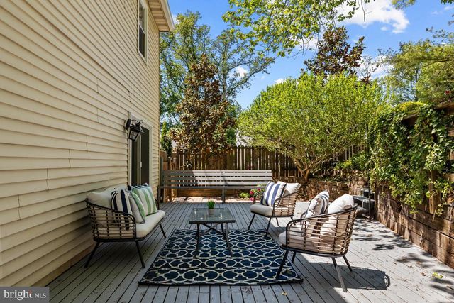 9556 PINE BOUGH PL, Vienna, VA 22181
