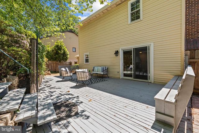 9556 PINE BOUGH PL, Vienna, VA 22181