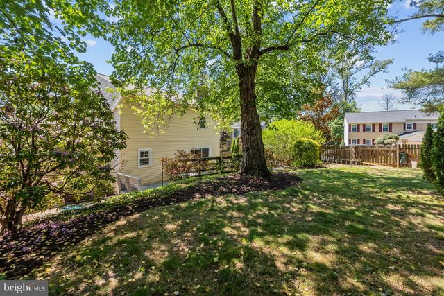 9556 PINE BOUGH PL, Vienna, VA 22181