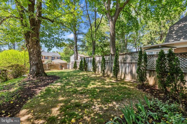 9556 PINE BOUGH PL, Vienna, VA 22181