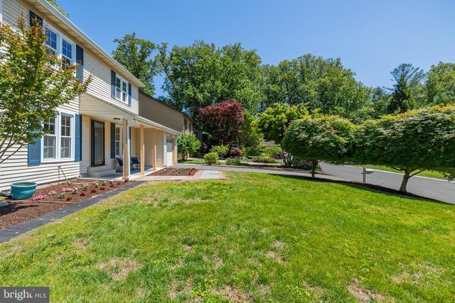 9556 PINE BOUGH PL, Vienna, VA 22181