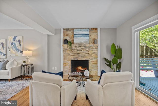 9556 PINE BOUGH PL, Vienna, VA 22181
