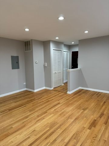 2121 Saint Johns Avenue 8, Highland Park, IL 60035