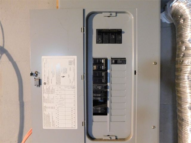 1241 E 27TH Street, Erie, PA 16504