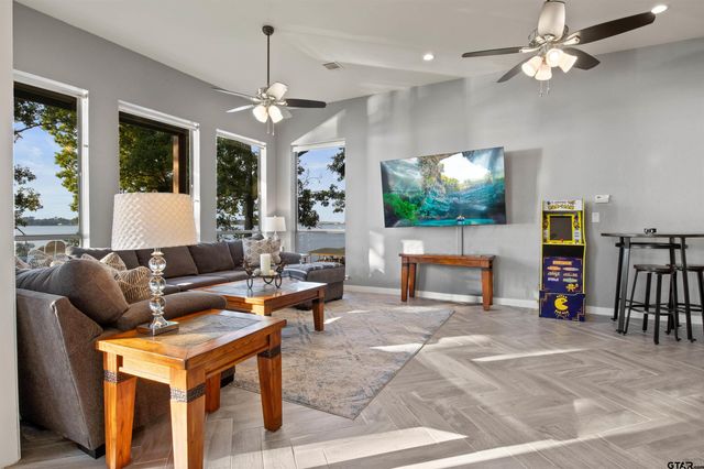 385 CR 2610, Pittsburg, TX 75686