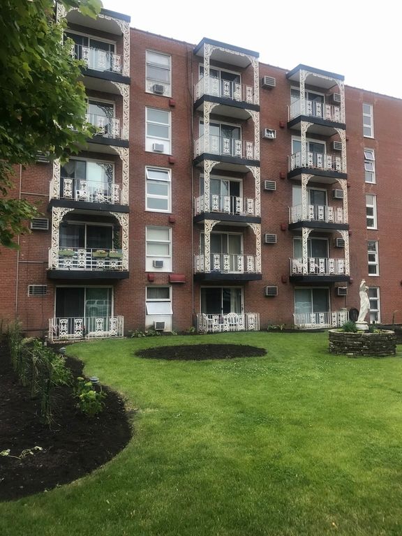 6490 N Northwest Highway N 3B, Chicago, IL 60631