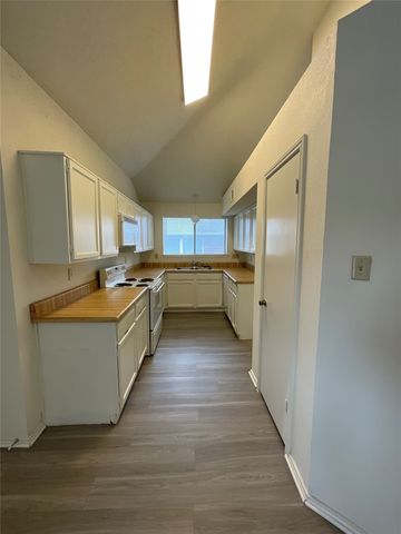 1609 Autumn Breeze, Lewisville, TX 75077