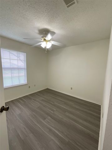 1609 Autumn Breeze, Lewisville, TX 75077