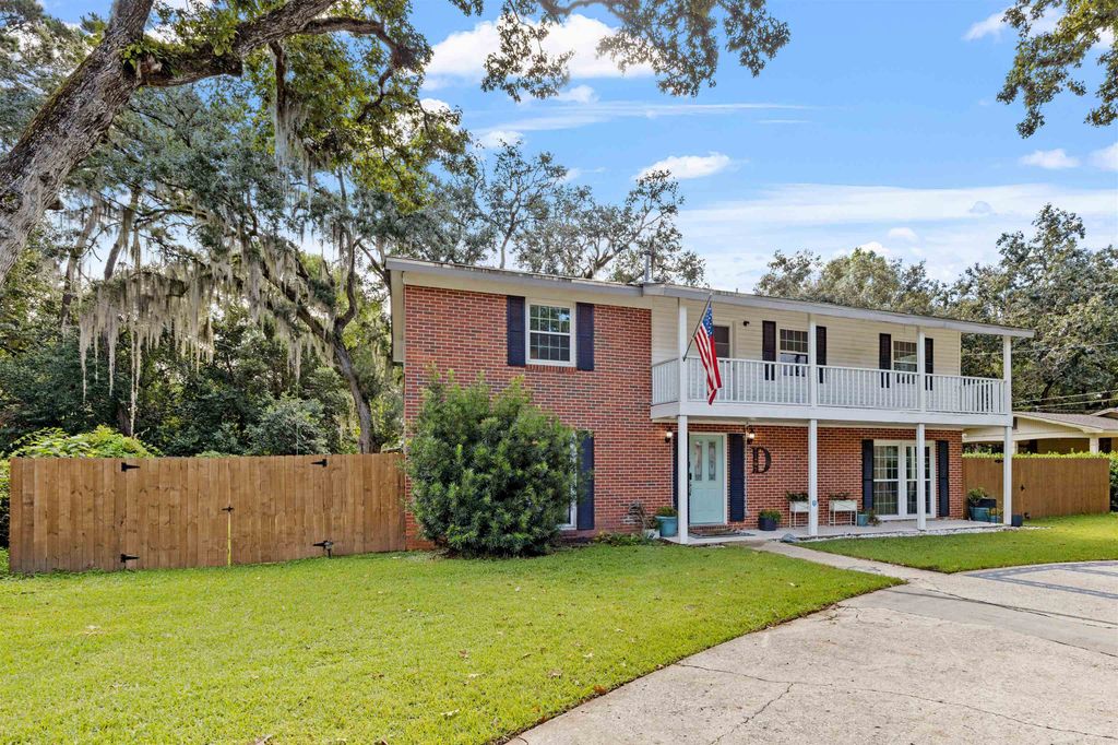 Image 1 of property listing at 2207 Mulberry Boulevard, Tallahassee, FL 32303