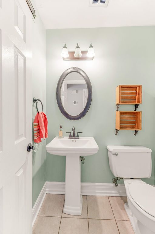 Image 23 of property listing at 2207 Mulberry Boulevard, Tallahassee, FL 32303