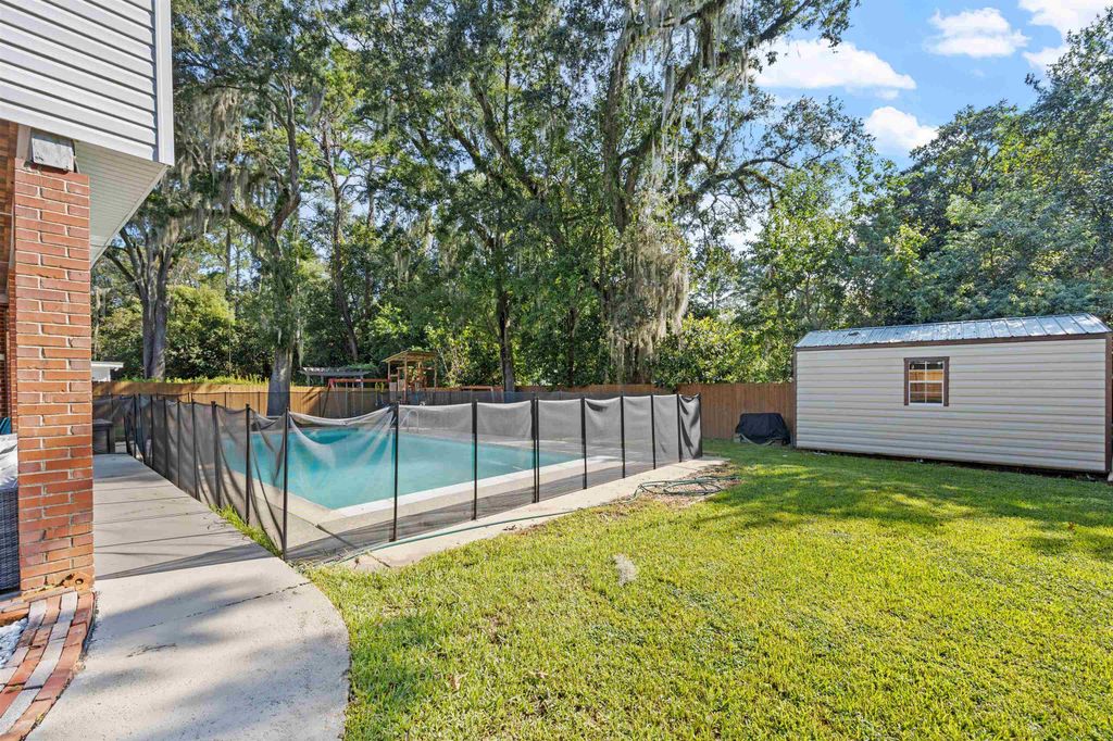 Image 36 of property listing at 2207 Mulberry Boulevard, Tallahassee, FL 32303