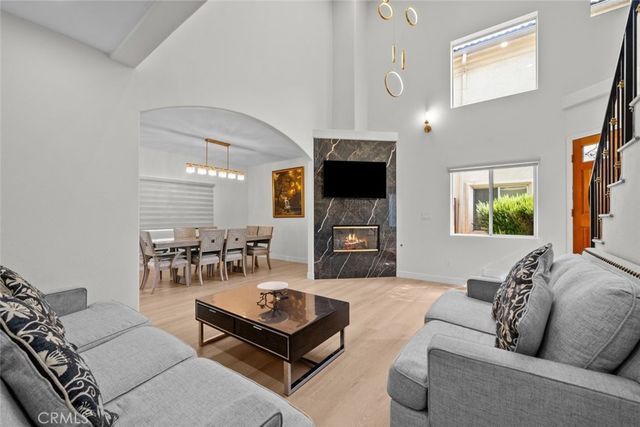 18340 Keswick Street 5, Reseda, CA 91335