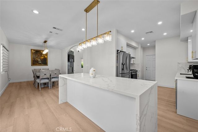 18340 Keswick Street 5, Reseda, CA 91335
