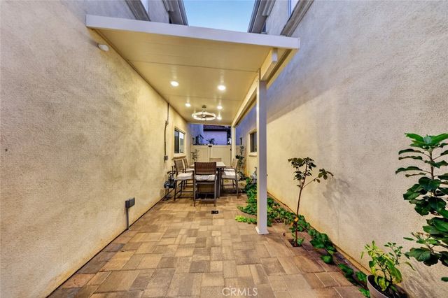 18340 Keswick Street 5, Reseda, CA 91335