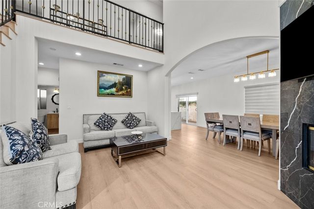 18340 Keswick Street 5, Reseda, CA 91335
