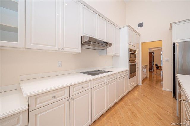 205 Windwatch Drive, Hauppauge, NY 11788