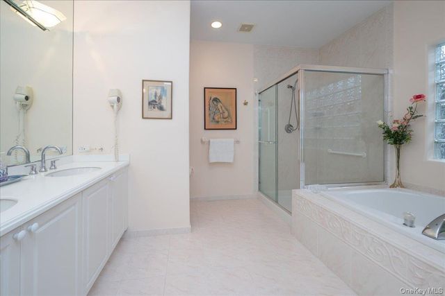 205 Windwatch Drive, Hauppauge, NY 11788