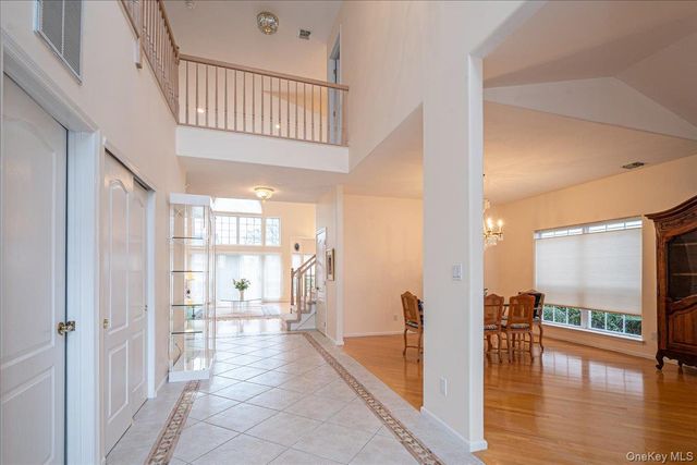 205 Windwatch Drive, Hauppauge, NY 11788