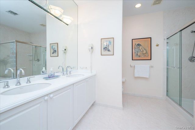 205 Windwatch Drive, Hauppauge, NY 11788