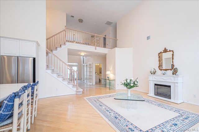 205 Windwatch Drive, Hauppauge, NY 11788