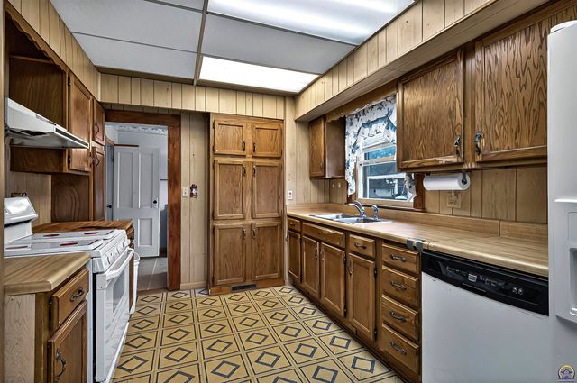 612 Wisconsin AVE, Holton, KS 66436