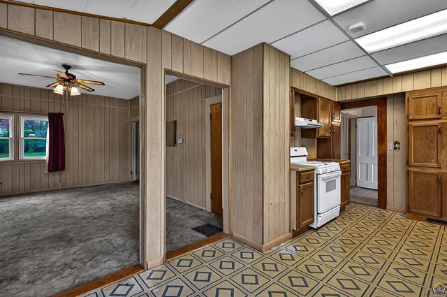 612 Wisconsin AVE, Holton, KS 66436