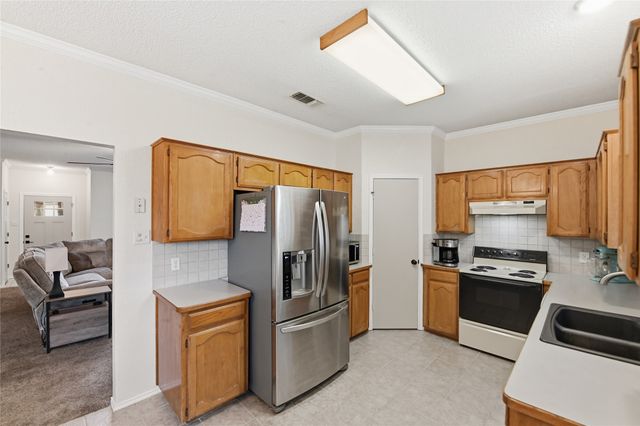 6732 Basswood Drive, Fort Worth, TX 76135