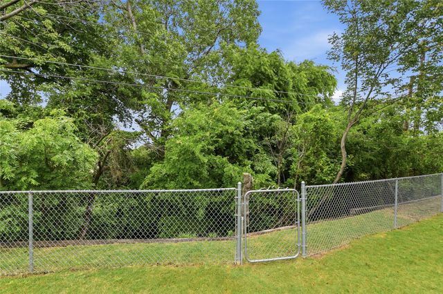 6732 Basswood Drive, Fort Worth, TX 76135