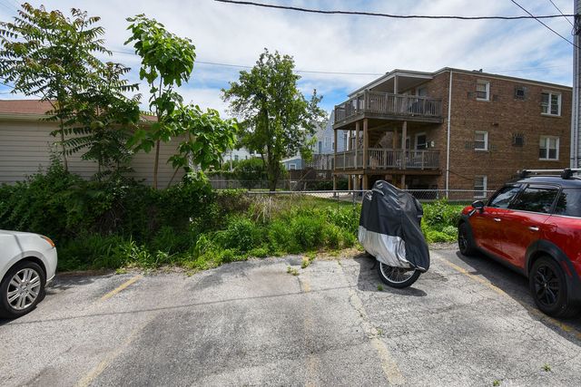 1730 W Foster Avenue 1, Chicago, IL 60640