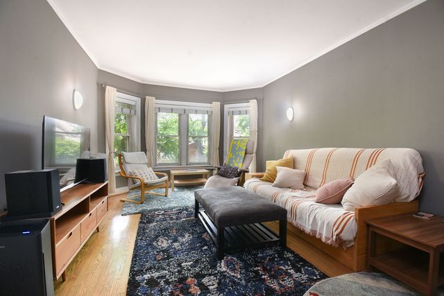 1730 W Foster Avenue 1, Chicago, IL 60640