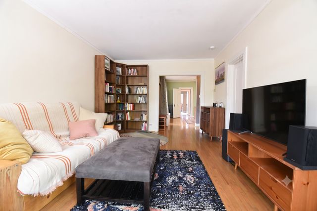 1730 W Foster Avenue 1, Chicago, IL 60640