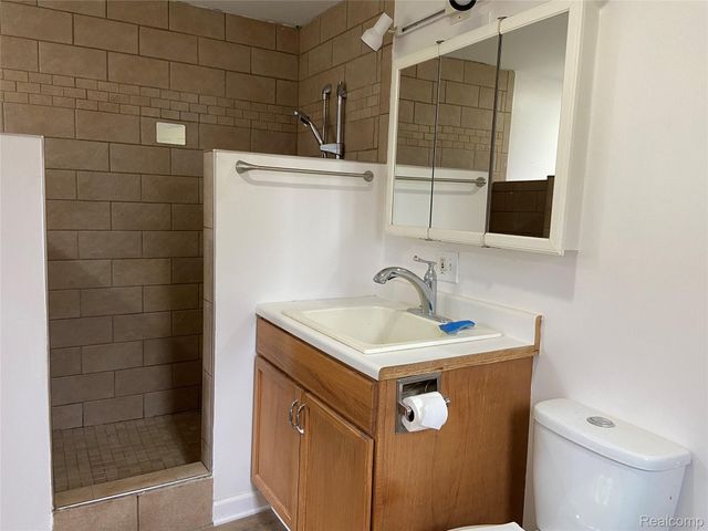 2646 Genes Drive, Auburn Hills, MI 48326